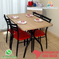 Conjunto mesa  retangular e cadeiras tubulares em preto fosco.