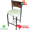 Banqueta para cozinha gourmet com junco sintético e revestimento verde esmeralda