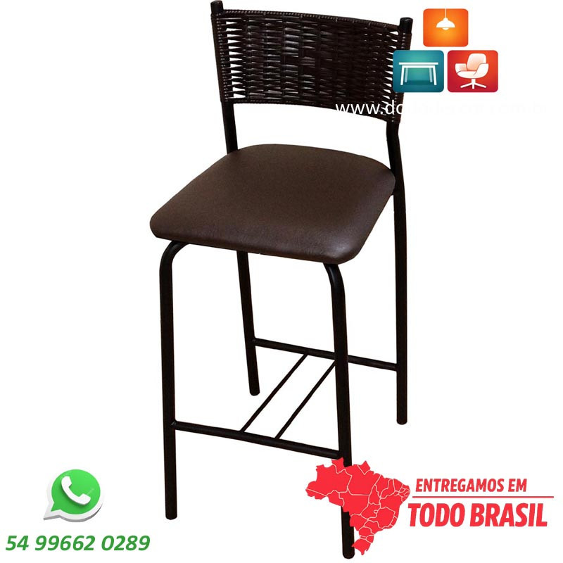 Banqueta para bancada americana com design contemporâneo e tons terrosos